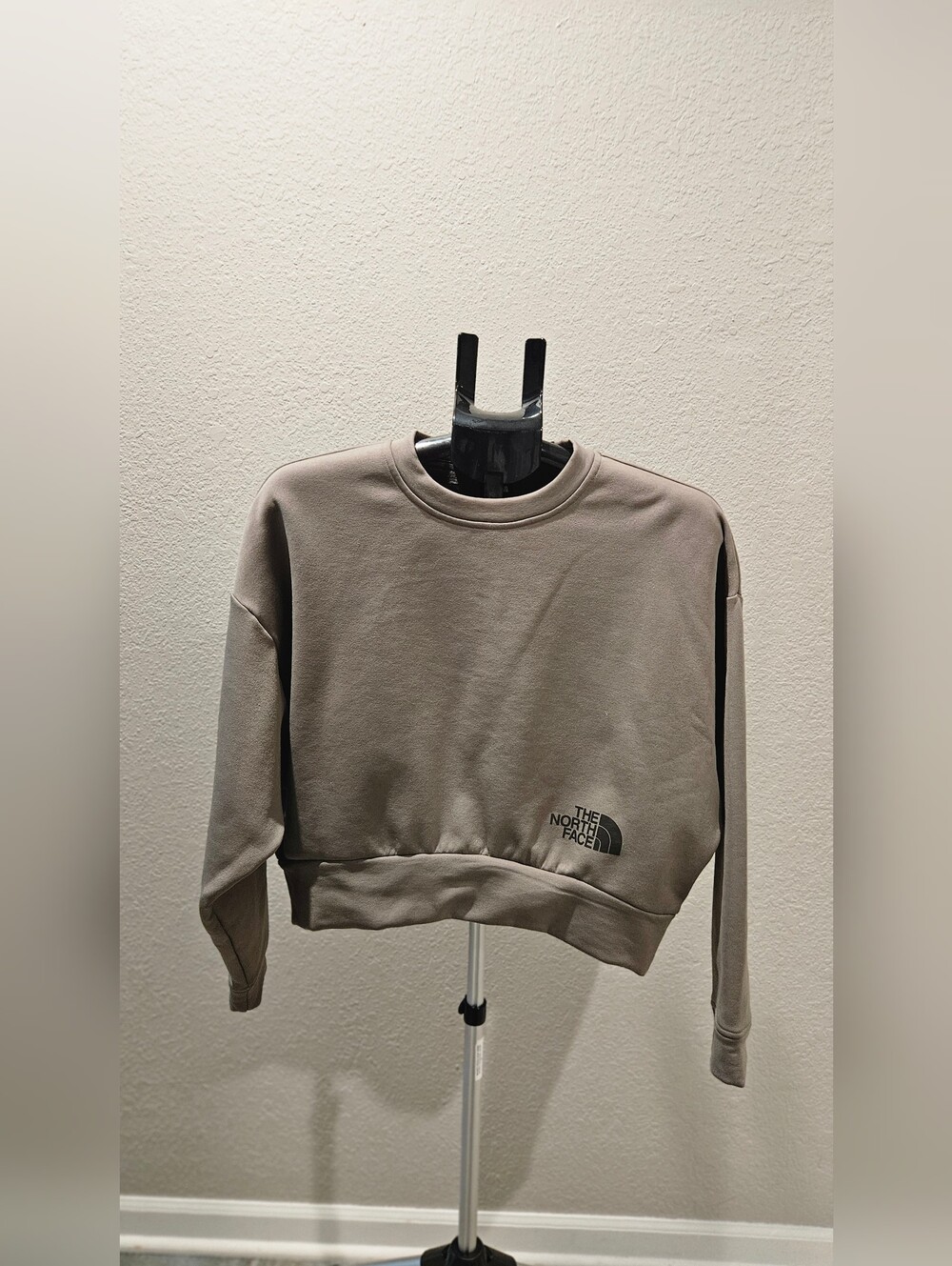 EUC The North Face Women's Cropped Taupe Sweatshirt Fleece Size XS
